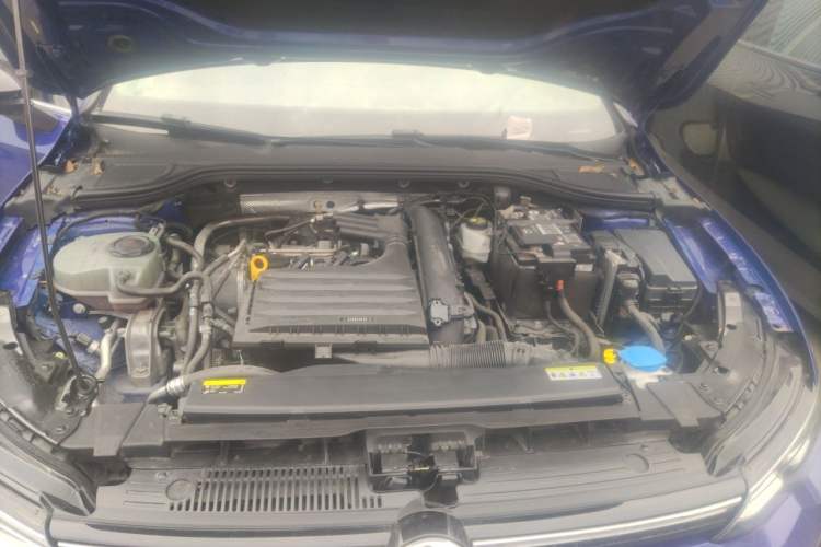 Used Volkswagen Golf 2021 280TSI DSG R-Line Engine Bay