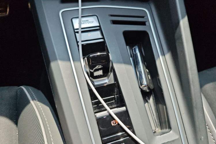 Used Volkswagen Golf 2021 280TSI DSG R-Line Gear Lever