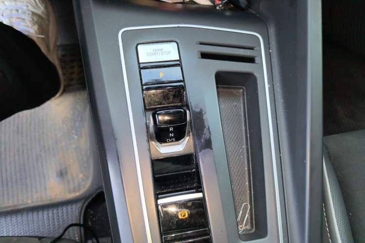 Used Volkswagen Golf 2021 280TSI DSG R-Line Gear Lever