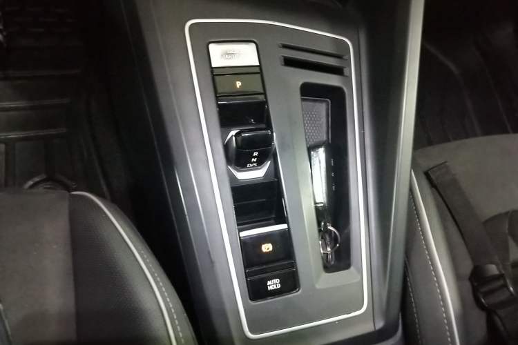 Used Volkswagen Golf 2021 280TSI DSG R-Line Gear Lever