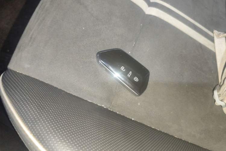 Used Volkswagen Golf 2021 280TSI DSG R-Line Interior 1