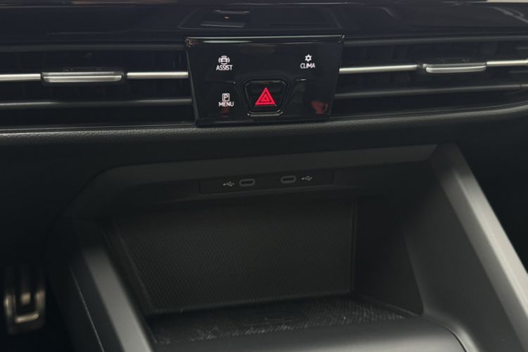 Used Volkswagen Golf 2021 280TSI DSG R-Line Interior 10