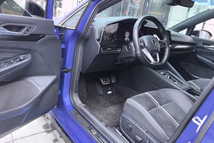 Used Volkswagen Golf 2021 280TSI DSG R-Line Interior 3