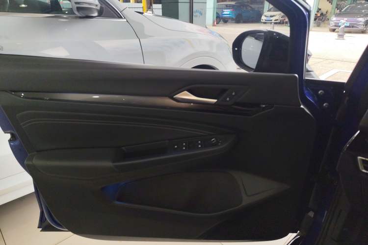Used Volkswagen Golf 2021 280TSI DSG R-Line Left Front Door Interior