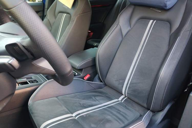 Used Volkswagen Golf 2021 280TSI DSG R-Line Left Front Seat