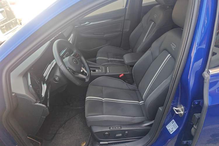 Used Volkswagen Golf 2021 280TSI DSG R-Line Left Front Seat