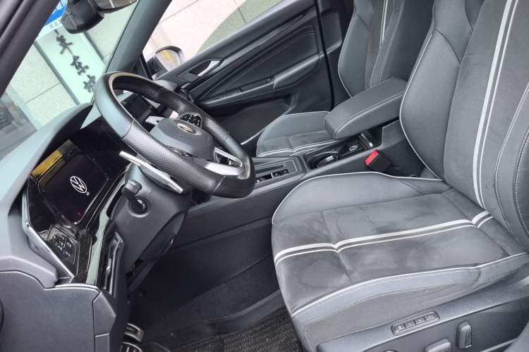 Used Volkswagen Golf 2021 280TSI DSG R-Line Left Front Seat
