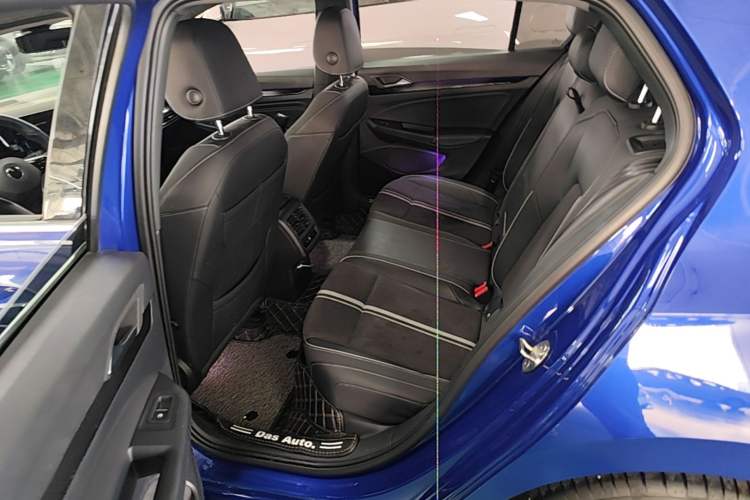 Used Volkswagen Golf 2021 280TSI DSG Pro First Edition Left Rear Seat