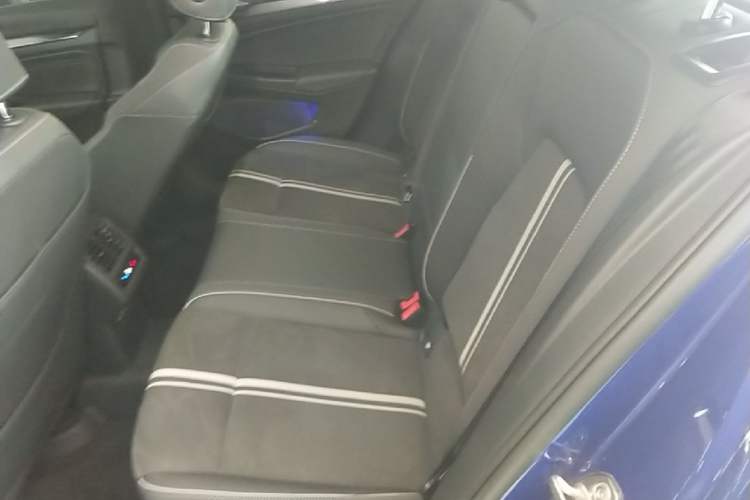 Used Volkswagen Golf 2021 280TSI DSG R-Line Left Rear Seat