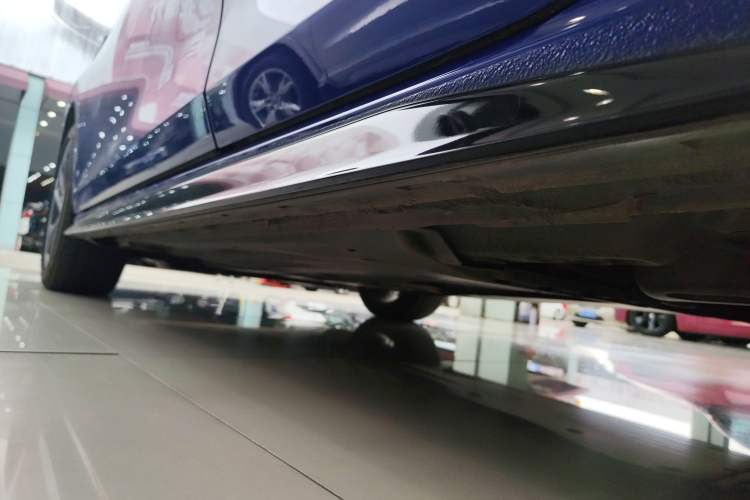 Used Volkswagen Golf 2021 280TSI DSG R-Line Left Side Sill