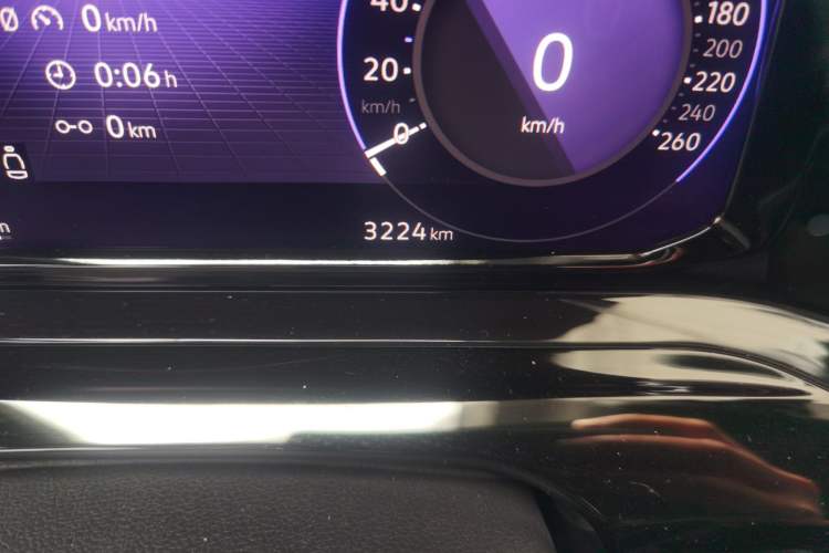 Used Volkswagen Golf 2021 280TSI DSG R-Line Odometer Close Up