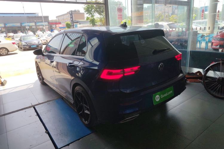 Used Volkswagen Golf 2021 280TSI DSG R-Line Rear Left 45 Deg