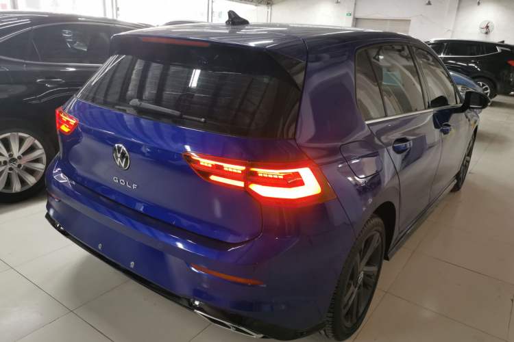 Used Volkswagen Golf 2021 280TSI DSG R-Line Rear Right 45 Deg