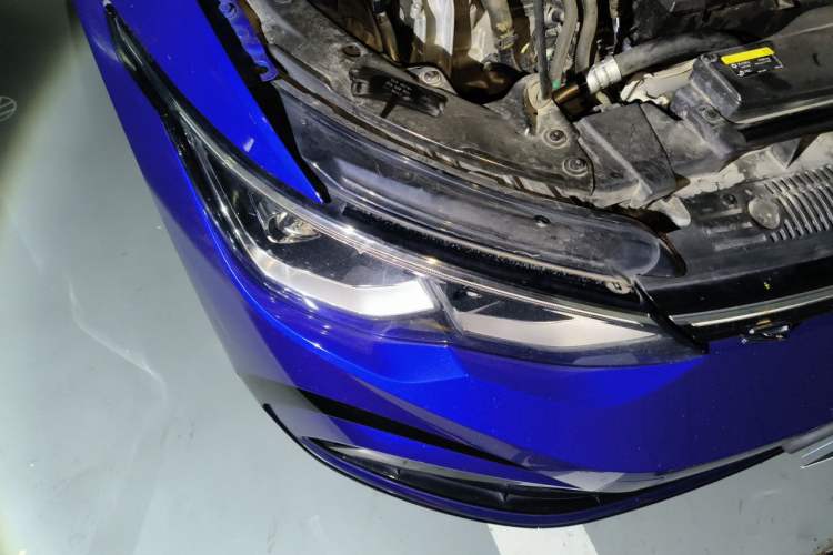 Used Volkswagen Golf 2021 280TSI DSG R-Line Right Front Headlight
