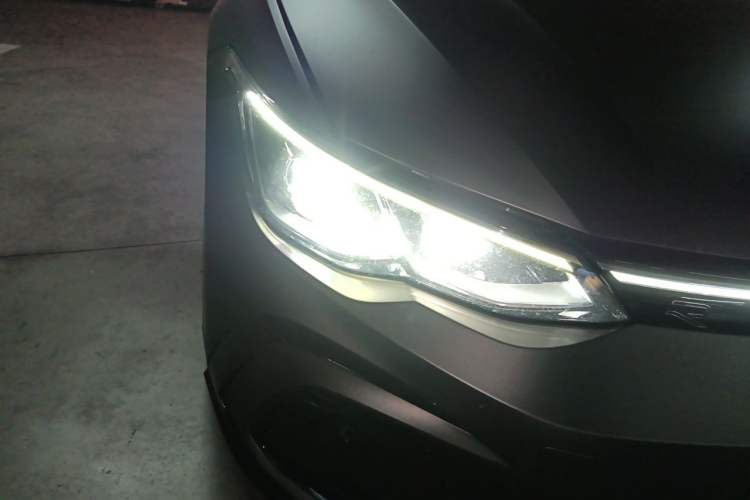 Used Volkswagen Golf 2021 280TSI DSG R-Line Right Front Headlight