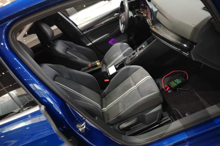 Used Volkswagen Golf 2021 280TSI DSG R-Line Right Front Seat