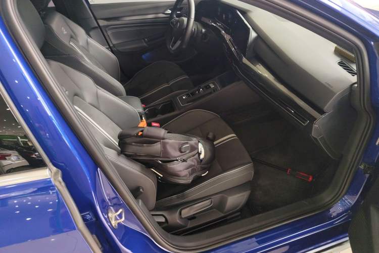 Used Volkswagen Golf 2021 280TSI DSG R-Line Right Front Seat