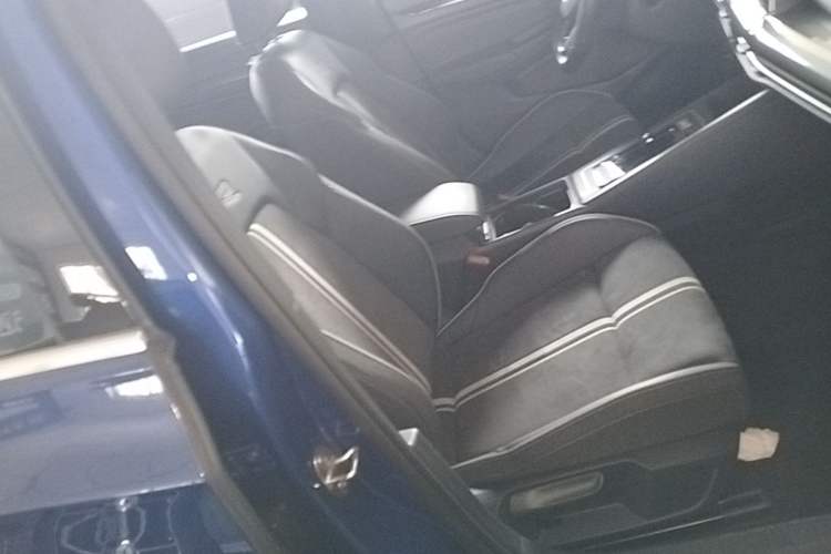 Used Volkswagen Golf 2021 280TSI DSG R-Line Right Front Seat