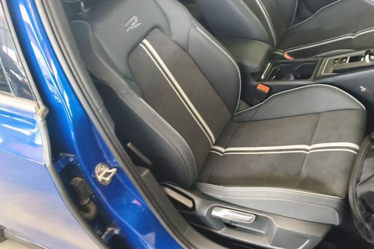 Used Volkswagen Golf 2021 280TSI DSG R-Line Right Front Seat