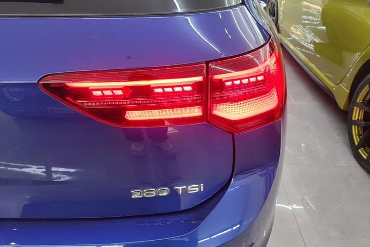 Used Volkswagen Golf 2021 280TSI DSG R-Line Right Rear Taillight
