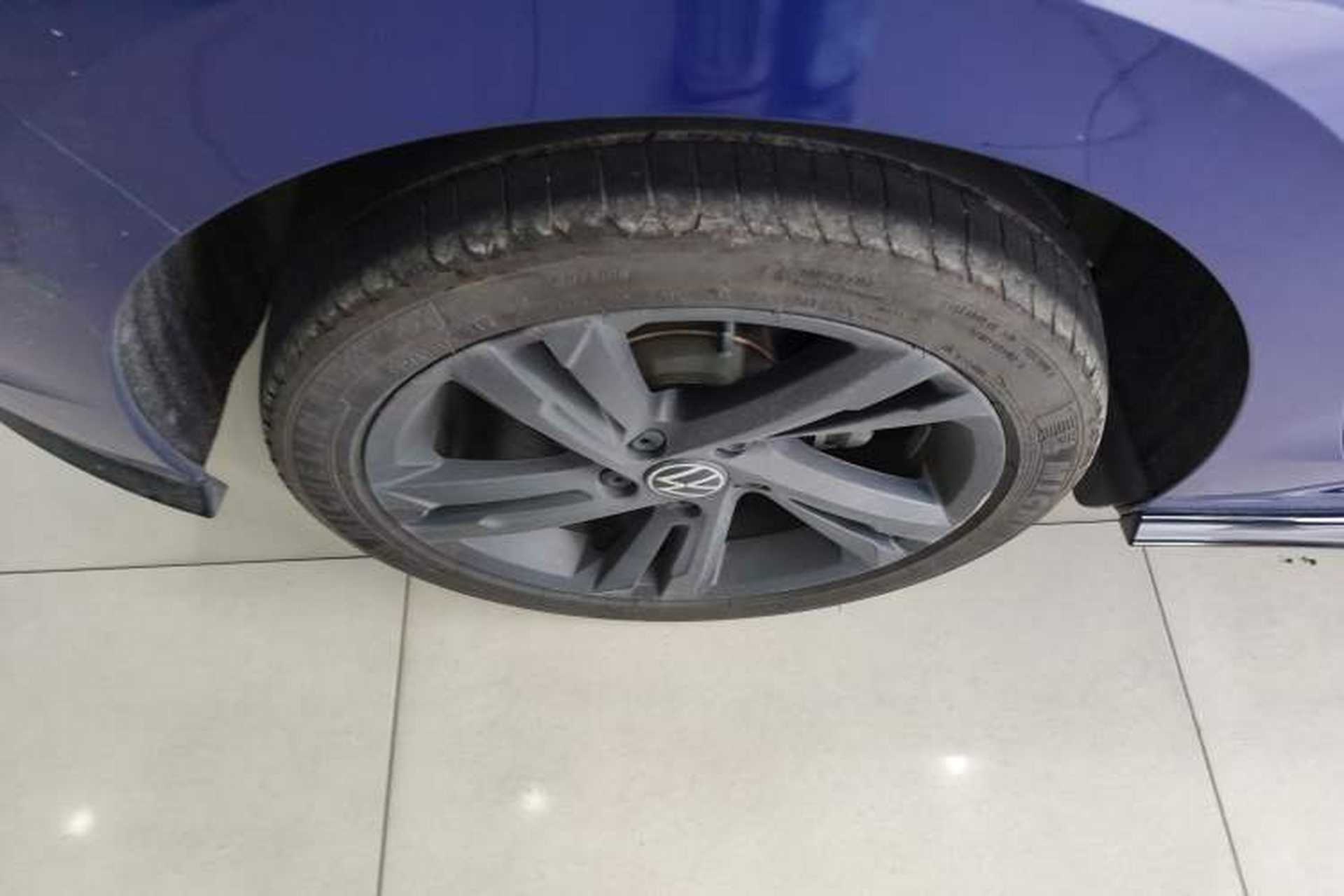 Used Volkswagen Golf 2021 280TSI DSG R-Line Right Rear Wheel Hub