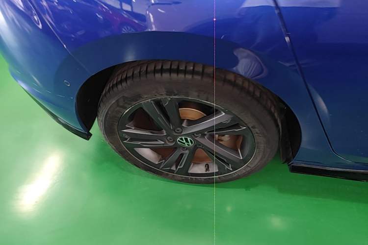 Used Volkswagen Golf 2021 280TSI DSG Pro First Edition Right Rear Wheel Hub