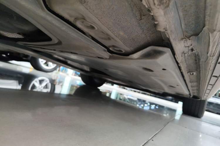 Used Volkswagen Golf 2021 280TSI DSG R-Line Right Side Sill