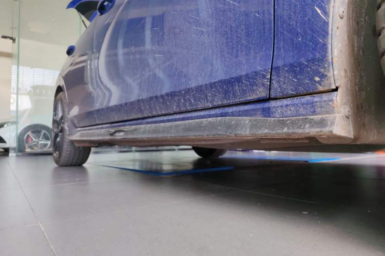 Used Volkswagen Golf 2021 280TSI DSG R-Line Right Side Sill