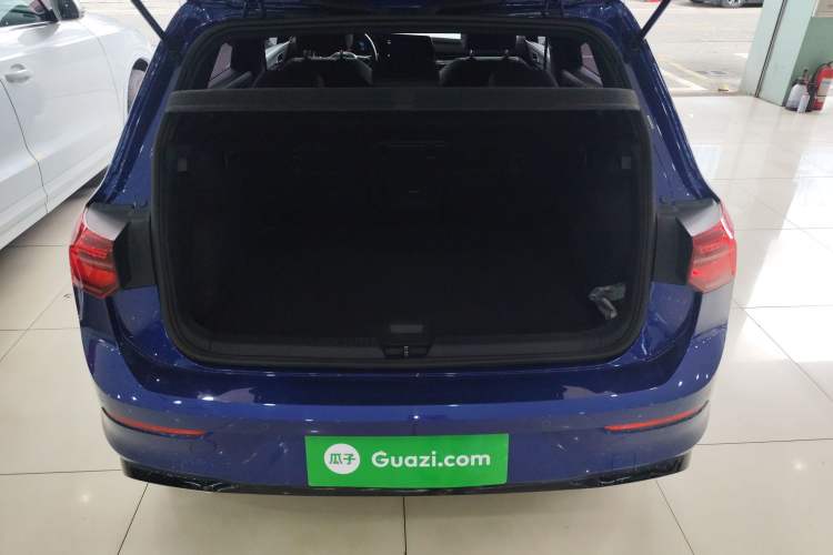 Used Volkswagen Golf 2021 280TSI DSG R-Line Trunk