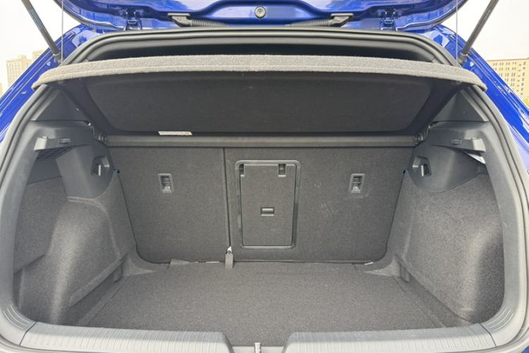 Used Volkswagen Golf 2021 280TSI DSG R-Line Trunk