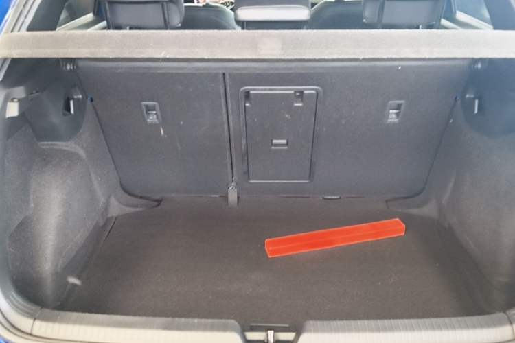 Used Volkswagen Golf 2021 280TSI DSG R-Line Trunk
