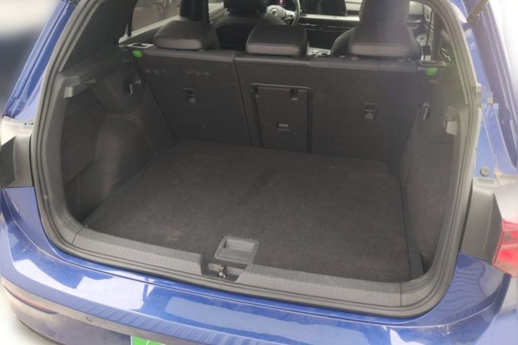Used Volkswagen Golf 2021 280TSI DSG R-Line Trunk