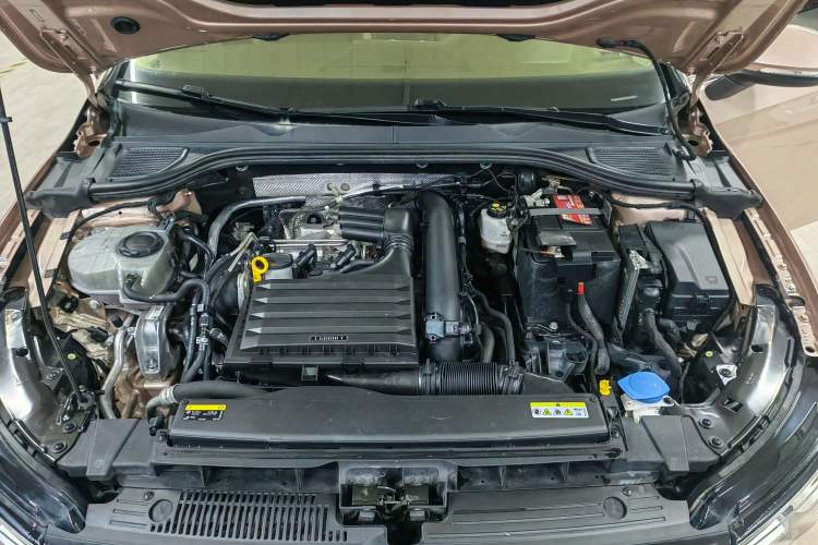 Used Volkswagen Golf 2021 280TSI DSG Pro Engine Bay