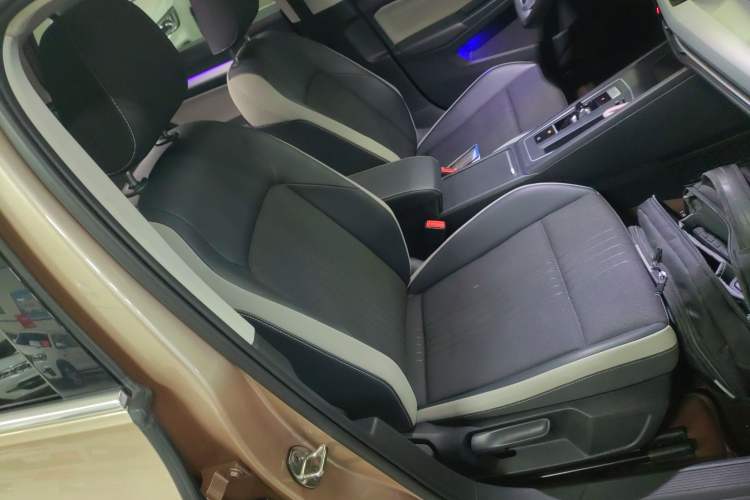 Used Volkswagen Golf 2021 280TSI DSG Pro Right Front Seat