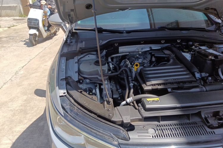 Used Volkswagen Golf 2021 280TSI DSG Pro Engine Bay Right