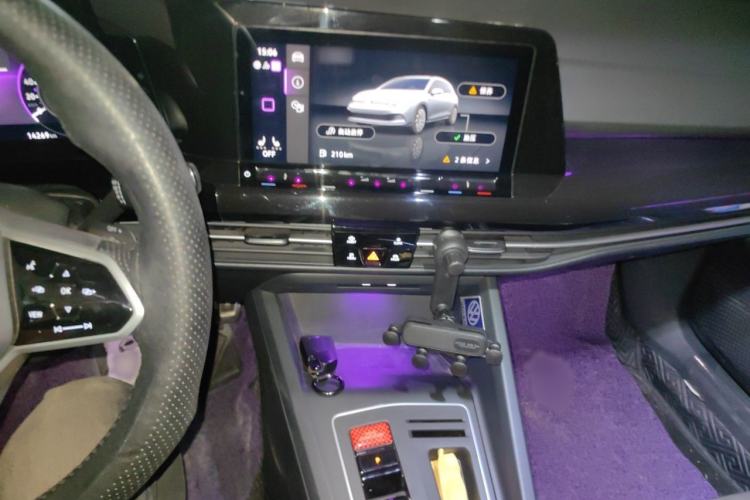 Used Volkswagen Golf 2021 280TSI DSG R-Line Audio And AC Panel