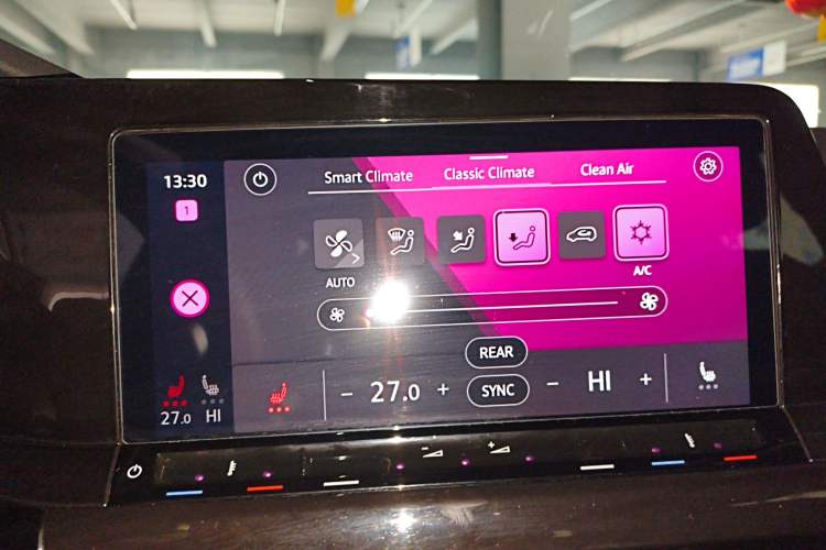 Used Volkswagen Golf 2021 280TSI DSG R-Line Audio And AC Panel