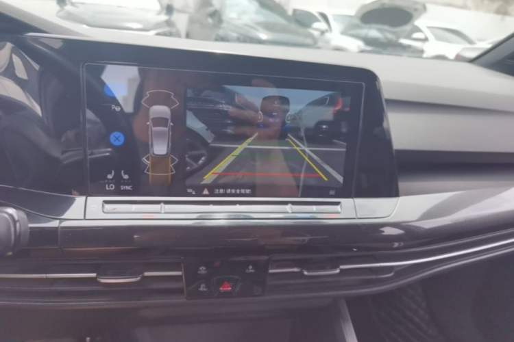 Used Volkswagen Golf 2021 280TSI DSG R-Line Audio And AC Panel