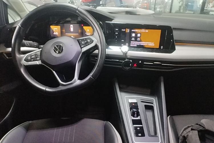 Used Volkswagen Golf 2021 280TSI DSG Pro Center Console