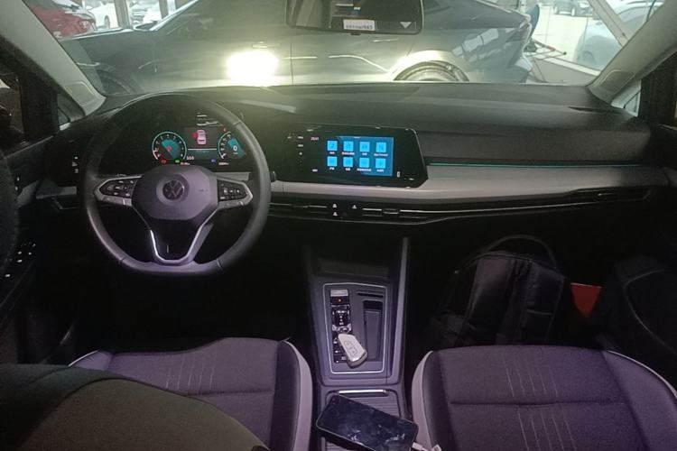Used Volkswagen Golf 2021 280TSI DSG Pro Center Console