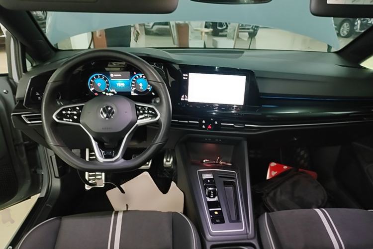 Used Volkswagen Golf 2021 280TSI DSG R-Line Center Console