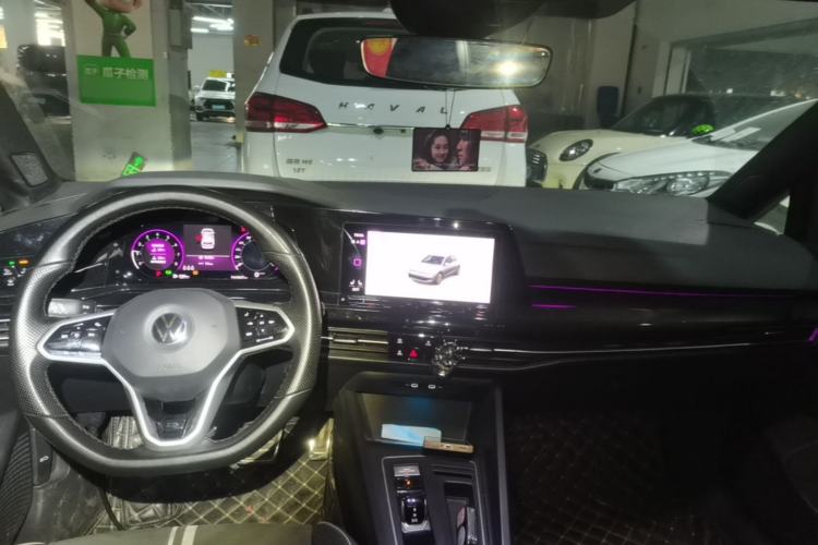 Used Volkswagen Golf 2021 280TSI DSG R-Line Center Console