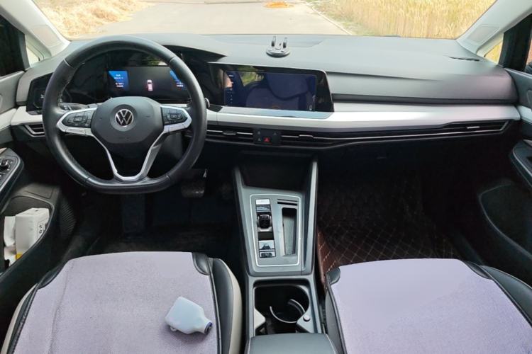 Used Volkswagen Golf 2021 280TSI DSG Pro Center Console