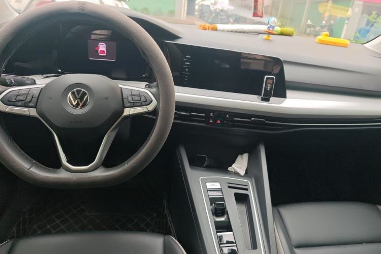 Used Volkswagen Golf 2021 280TSI DSG Pro Center Console