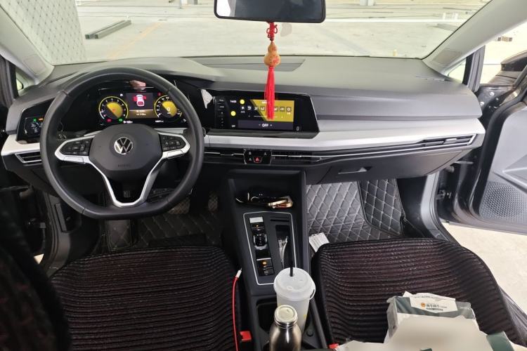 Used Volkswagen Golf 2021 280TSI DSG 30th Anniversary Edition Center Console