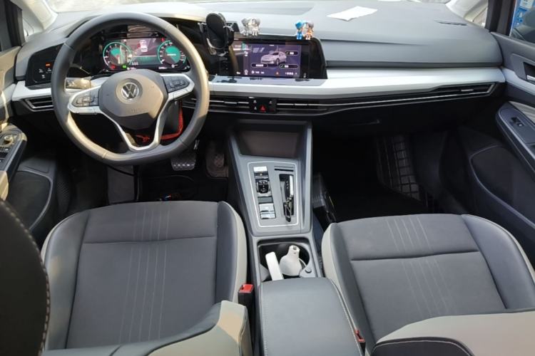 Used Volkswagen Golf 2021 280TSI DSG Pro Center Console