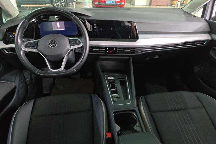Used Volkswagen Golf 2021 280TSI DSG Pro Center Console