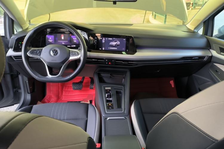 Used Volkswagen Golf 2021 280TSI DSG 30th Anniversary Edition Center Console