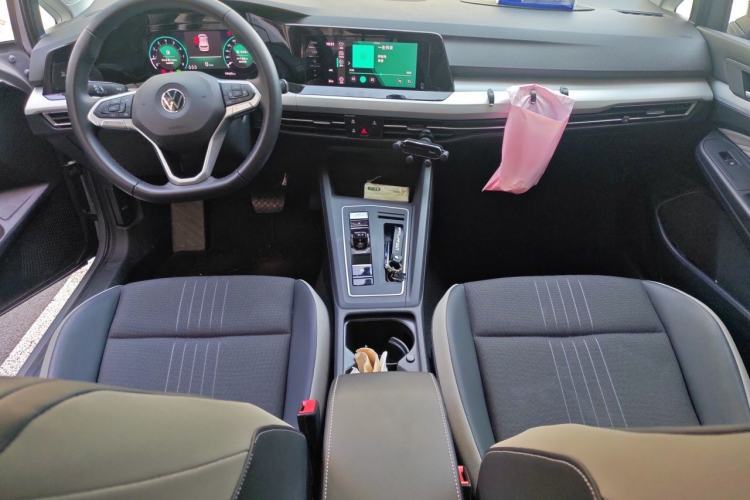Used Volkswagen Golf 2021 280TSI DSG Pro Center Console