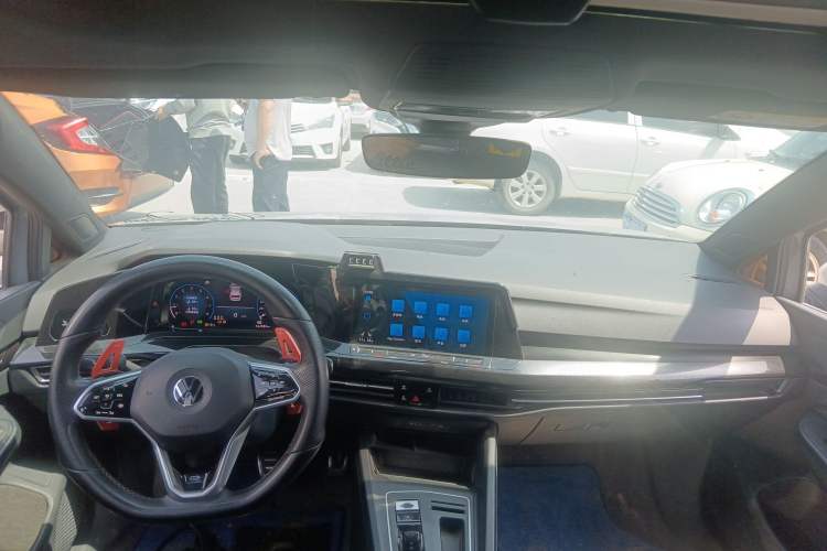 Used Volkswagen Golf 2021 280TSI DSG R-Line Center Console